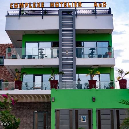 Complexe Hotelier And Уагадугу Экстерьер фото