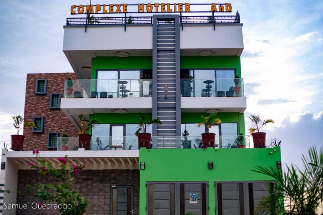 Complexe Hotelier And Уагадугу Экстерьер фото
